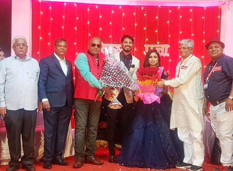 ON 24.10.2021 AT KYN - GS/AIRF COM. SHIVGOPAL MISHRA, GS/WREU COM. J. R. BHOSLE, GS/NRMU COM. VENU P. NAIR ALONG WITH OTHER OFFICE BEARERS OF NRMU ATTENDED RECEPTION OF PRESIDENT/ NRMU COM. P. J.  SHINDE'S SON SHRI TEJAS.