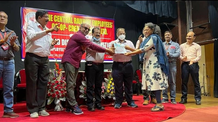 CASH AWARD FUNCTION OF THE C. RLY. E. C. C. SOCIETY WAS HELD AT CSMT AUDITORIUM ON 05.03.2022