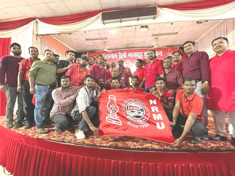 ON 01/05/2022 WORKERS DAY, MEMBERS FROM OTHER UNION JOINED NRMU DURING THE AGM OF PAREL WORKSHOP