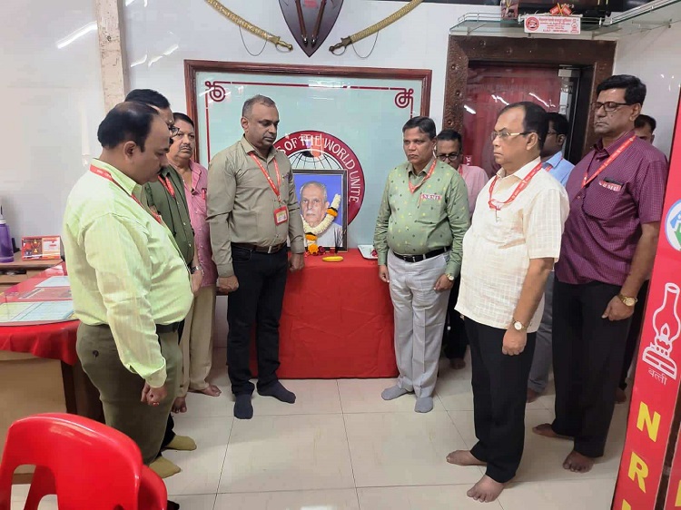 REMEMBRANCE DAY OF COM. P.R. MENON OBSERVED BY NRMU (CR/KR) ON 05.12.2022 AND HIS MEMORY BLOOD DONATION CAMP WAS ARRANGED AT GHATKOPAR STATION.