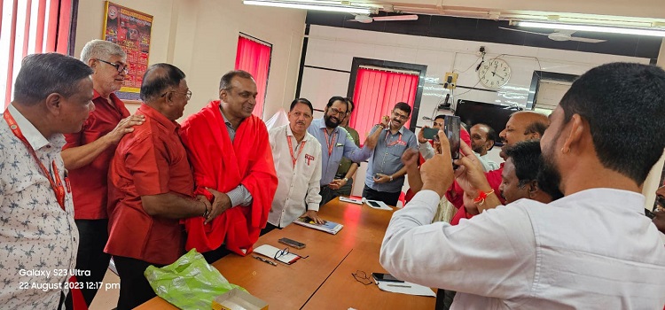 IMPORTANT MEETING OF ALL OFFICE BEARERS OF NRMU (CR) HELD ON 22.08.2023 AT UNION HQ OFFICE MTN. IN THE AUGUST PRESENCE OF GS COM. VENU P. NAIR