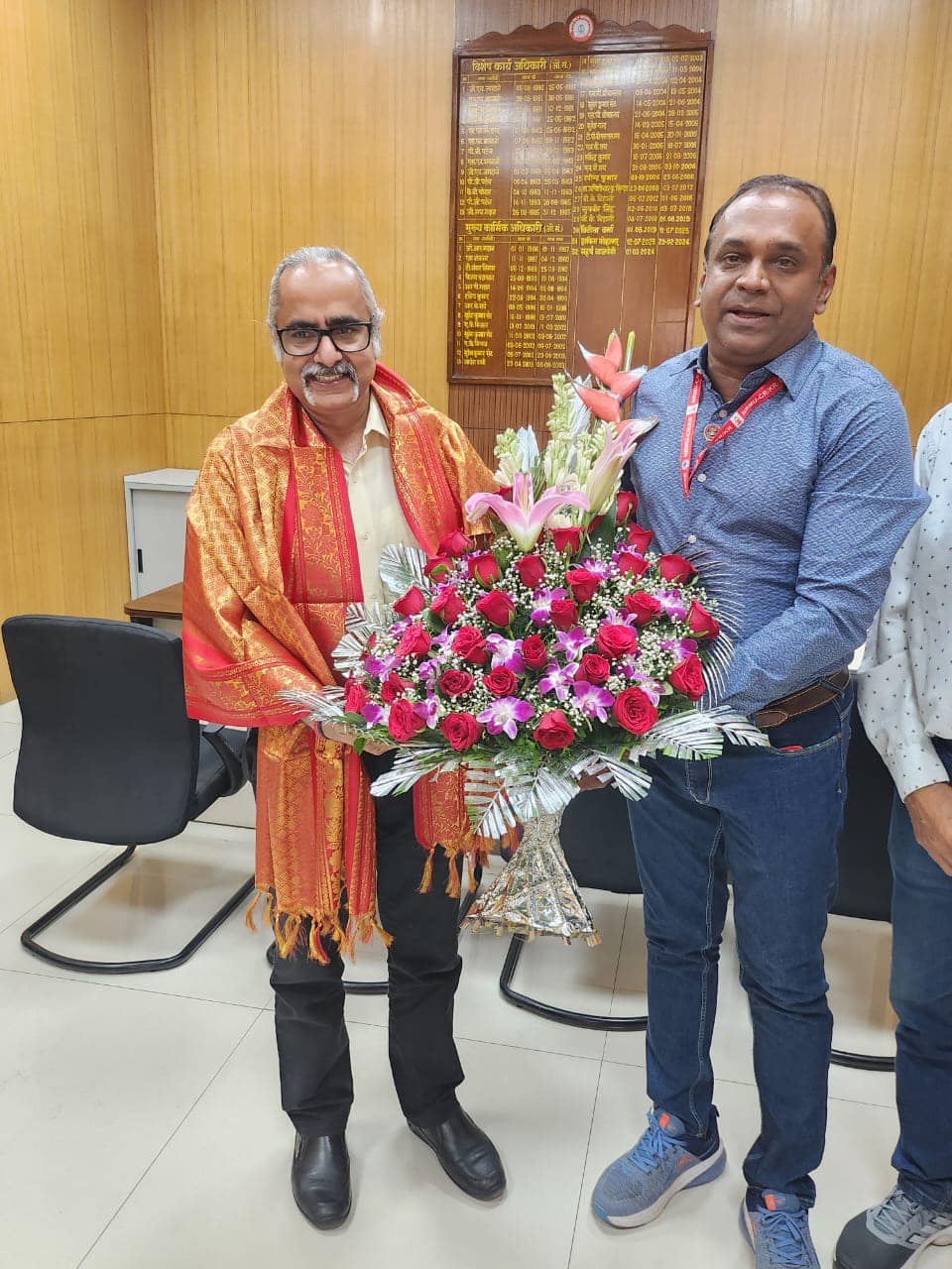 GS/NRMU (CR/KR) AND OFFICE BEARERS WELCOMED NEW COO/C. RLY. SHRI SAHARSH BAJPAI ON 14.03.2024