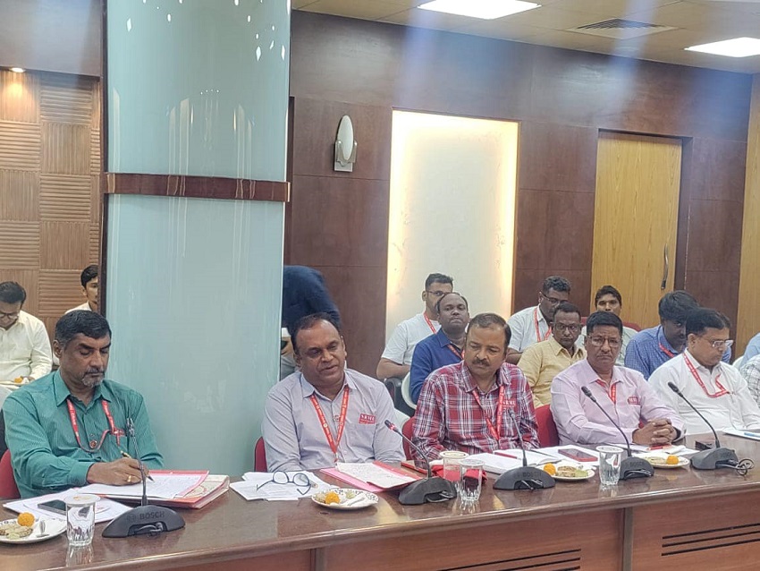 DIVISIONAL PNM(DRM) SESSION HELD AT DRM MEETING HALL ON 12.04.2024 AT 12.30 HRS