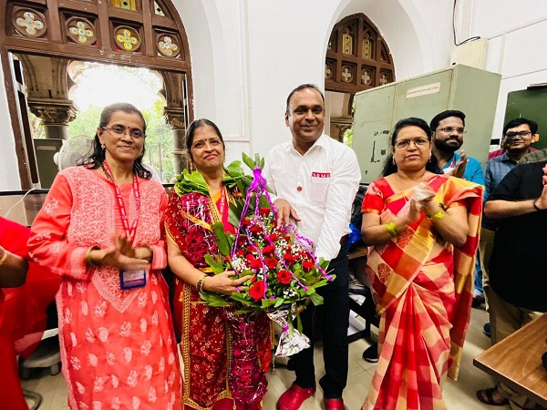 FEW GLIMPSES OF RETIREMENT FUNCTION OF COM. KAMAKSHI BAGALWADIKAR, PRESIDENT NRMU/COS-P AND COM. GANESH SHINDE ASST SECRETARY TO GM HELD ON 28/06/2024