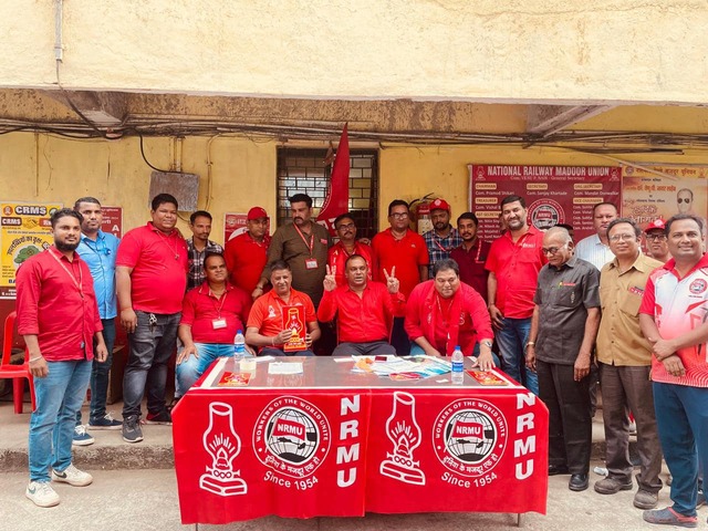 GS COM. VENU P NAIR VISIT TO KURLA, KURLA DIESEL SHED, KURLA CAR SHED AND LTT POLLING BOOTHS ON 05/12/2024